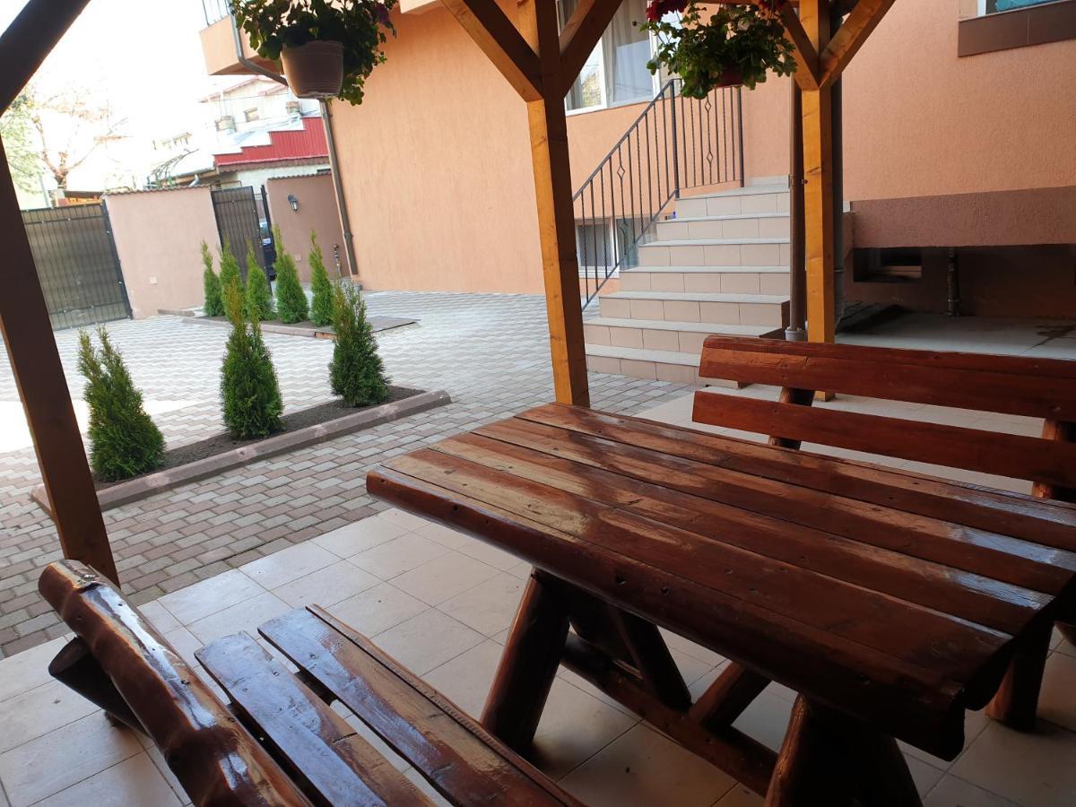 Villa Accommodation Bucureşti Exterior foto